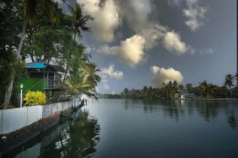 Apartment Romel Mahal Waterfront Homestay Kochi